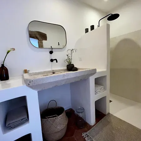Bed & Breakfast Les Roches Compregnac