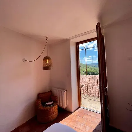 Maison Les Roches Comprégnac