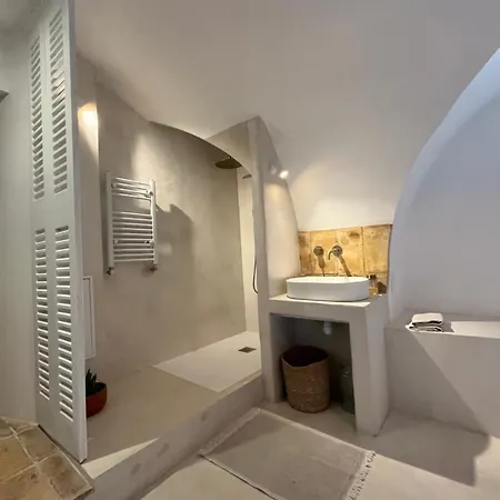 Les Roches Comprégnac