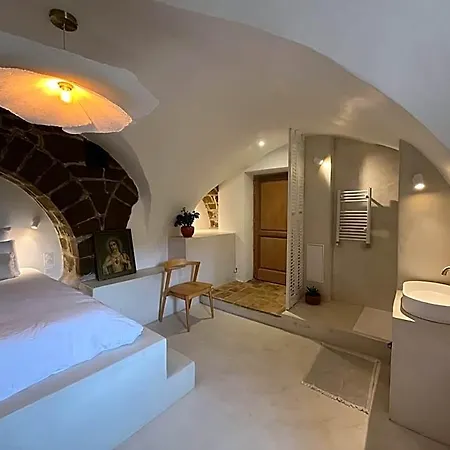 Bed and Breakfast Maison Les Roches 3*